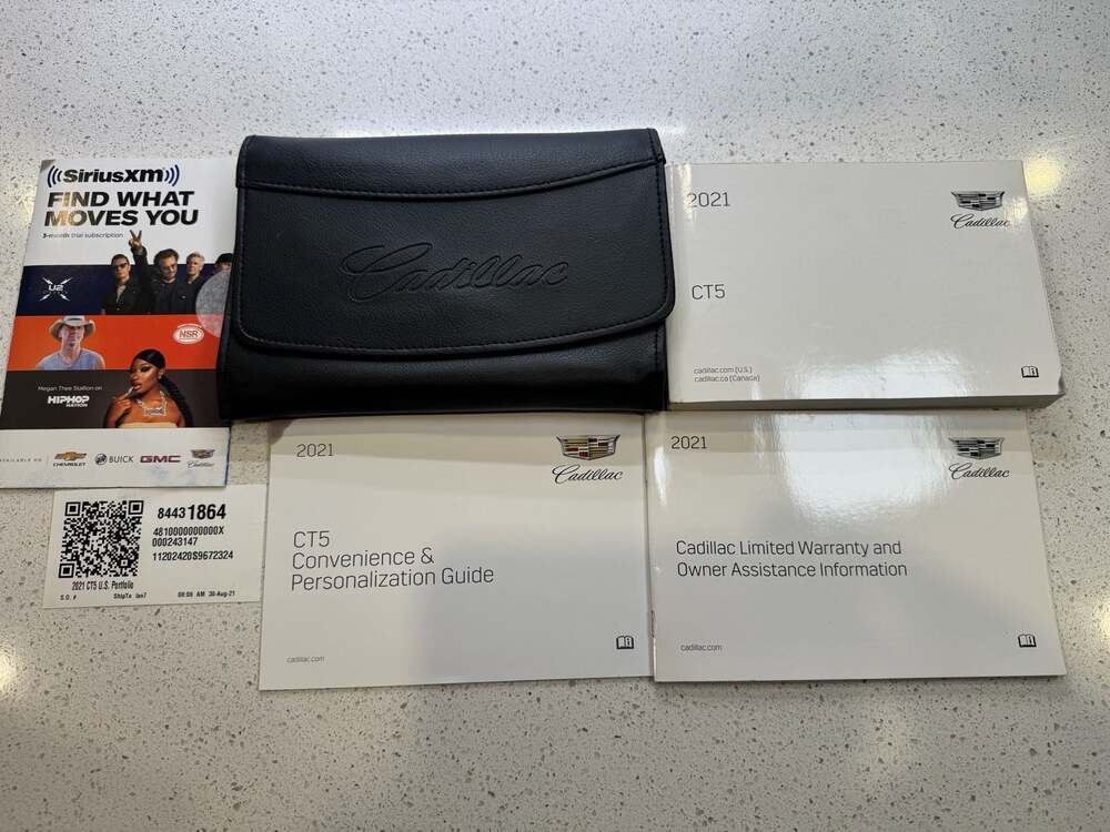2021 Cadillac CT5 Owner's Manual Portfolio Set with Case